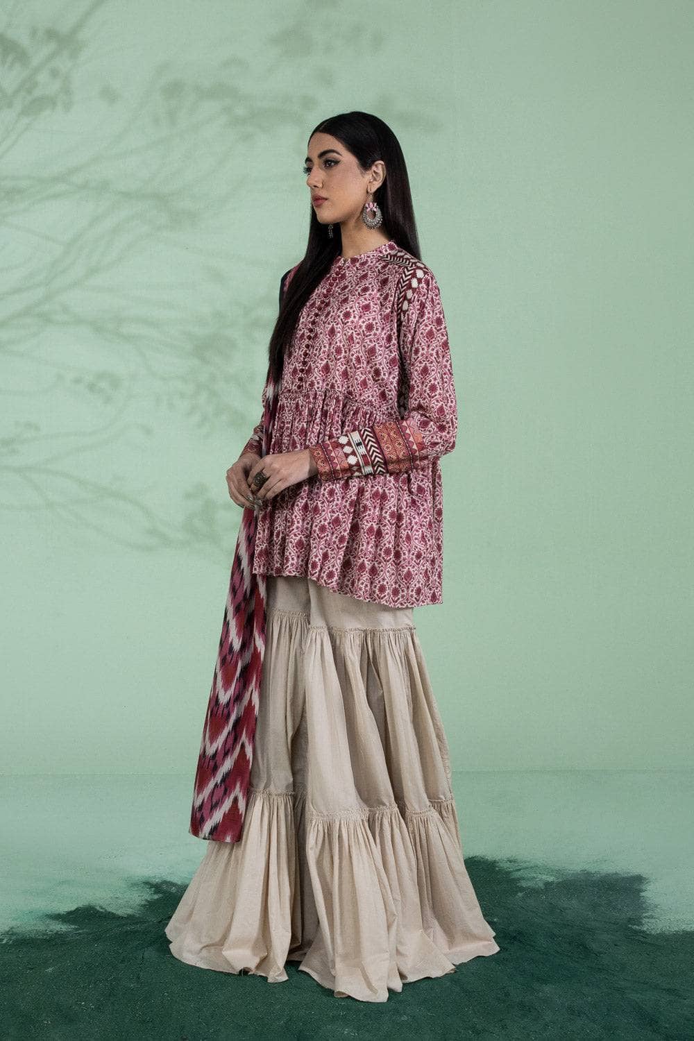 Img_sapphire_lawn_22_awwal_boutique