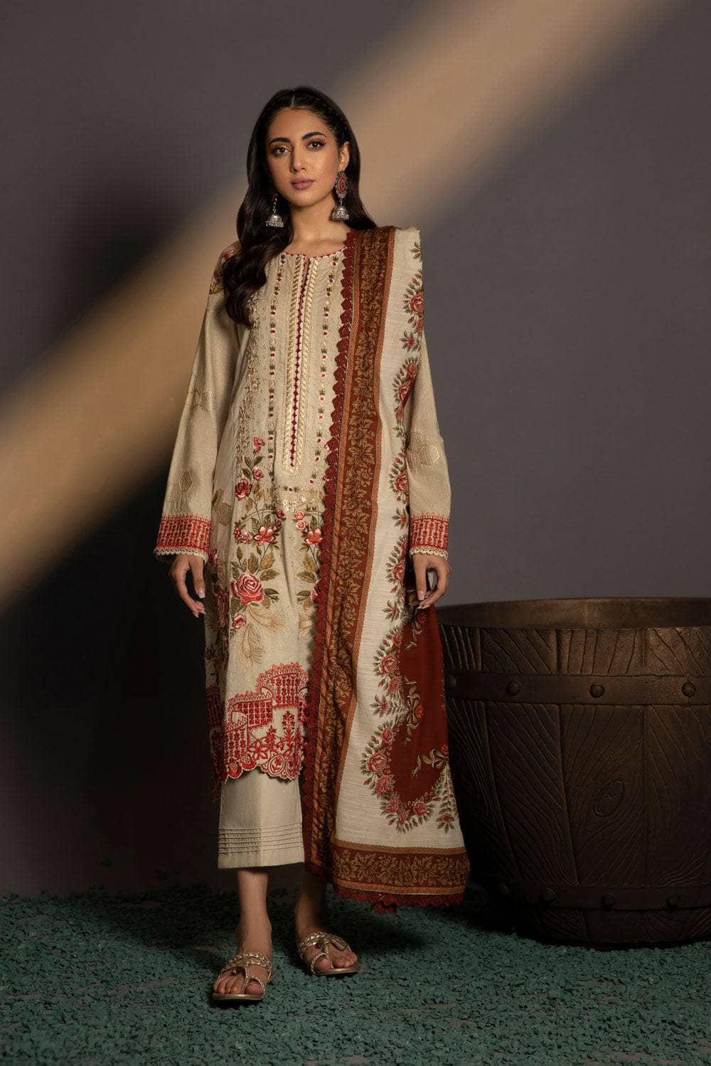 Img_sapphire_winter_2022_awwal_boutique
