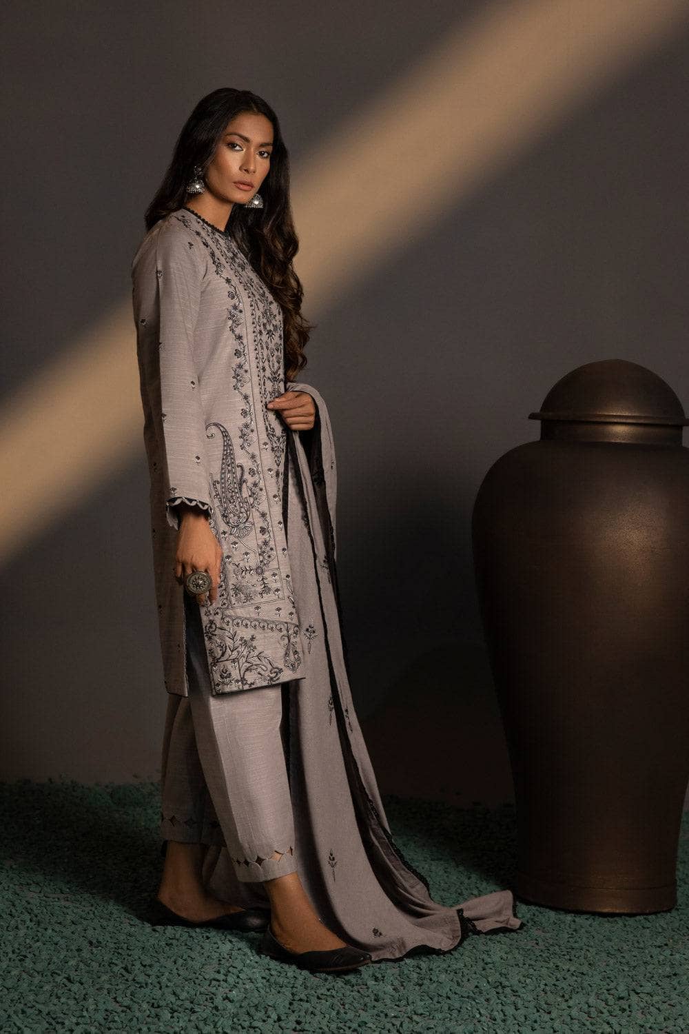Img_sapphire_winter_2022_awwal_boutique