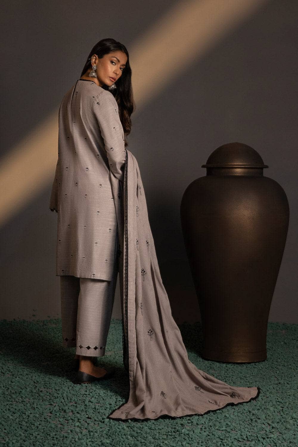 Img_sapphire_winter_2022_awwal_boutique