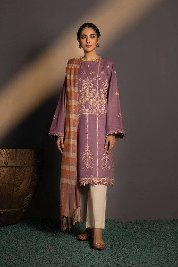 Img_sapphire_winter_2022_awwal_boutique