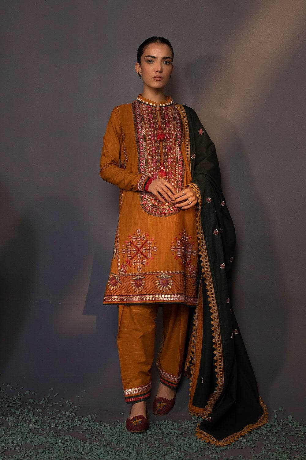 Img_sapphire_winter_2022_awwal_boutique