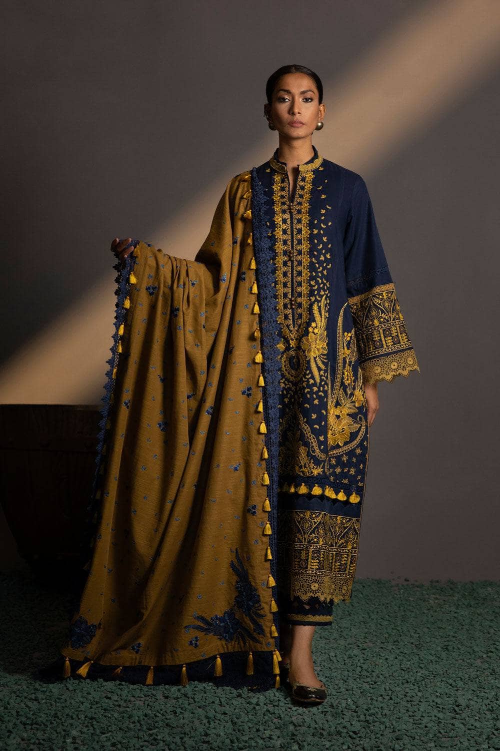 img_sapphire_winter_2022_awwal_boutique