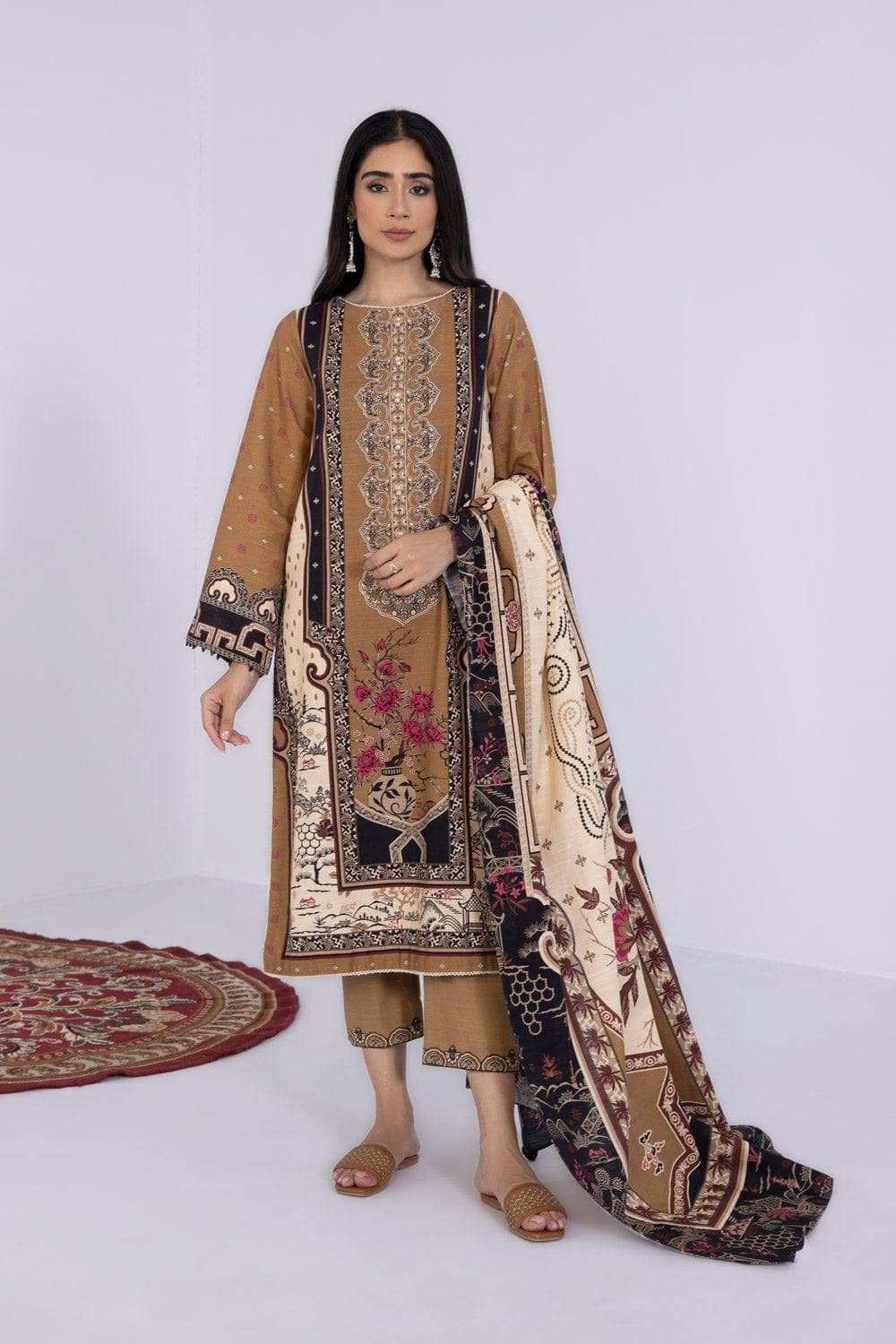 img_sapphire_winter_2022_awwal_boutique