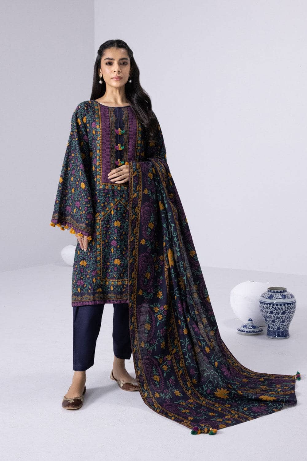 img_sapphire_winter_2022_awwal_boutique