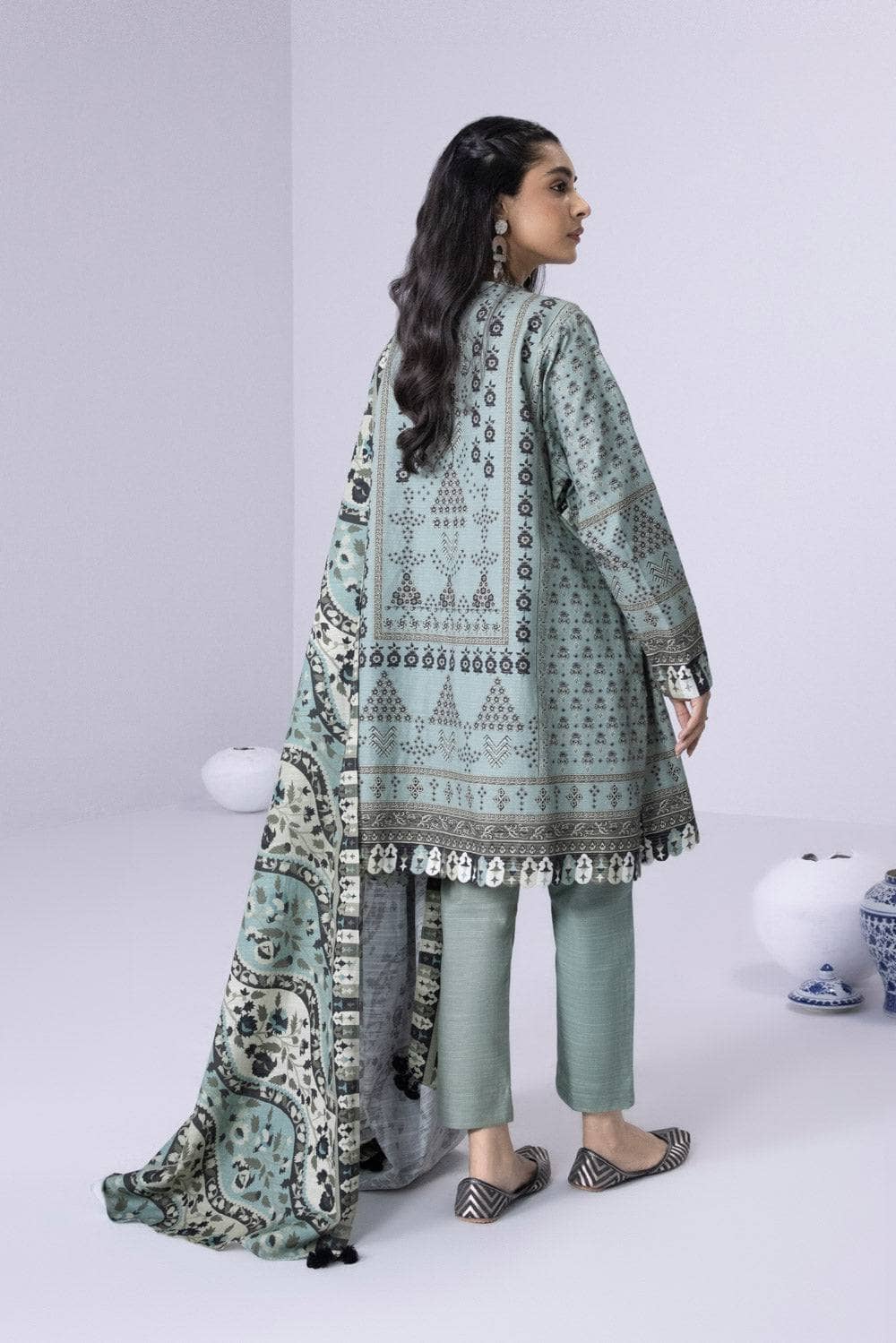 img_sapphire_winter_2022_awwal_boutique