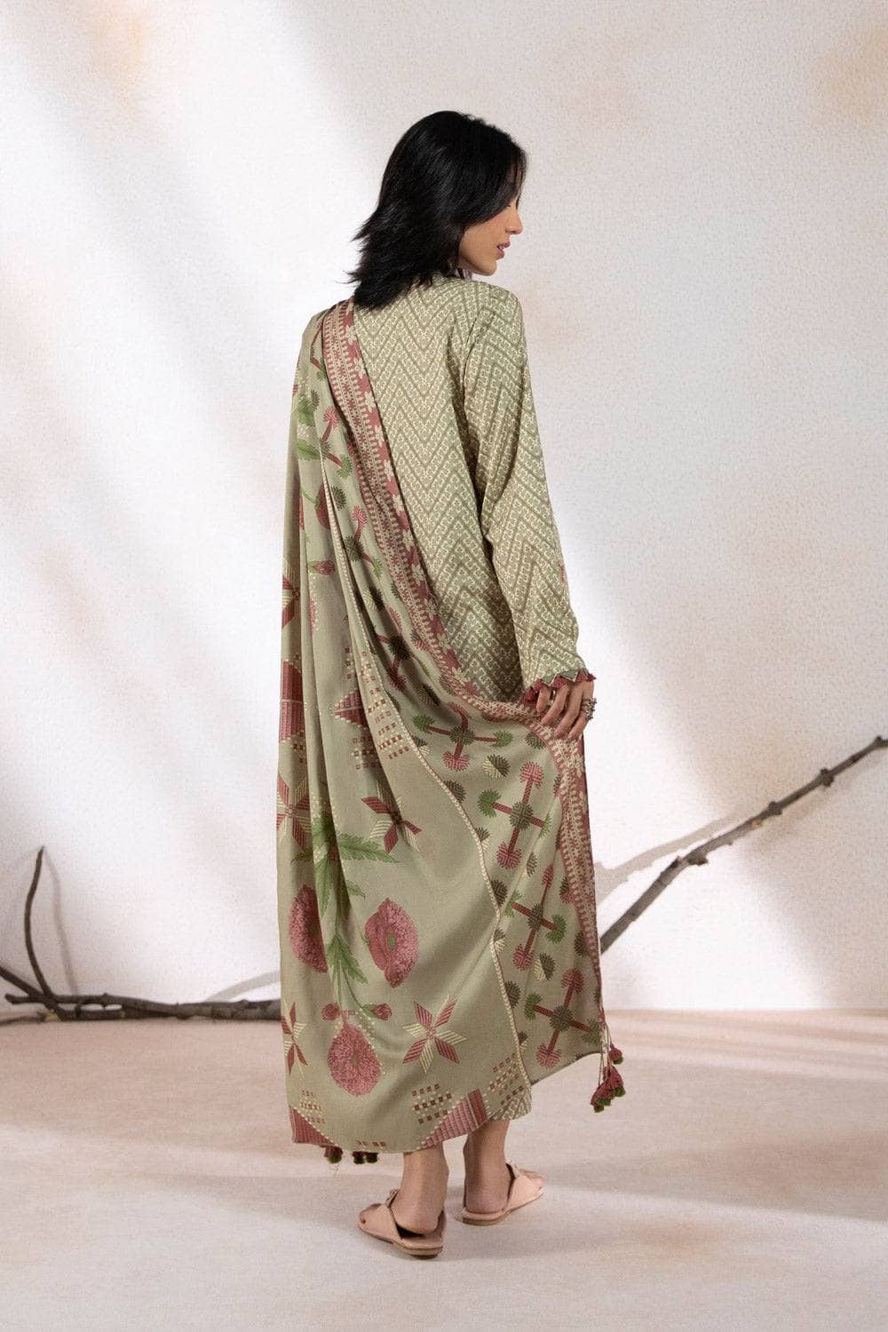 img_sapphire_winter_linen_awwal_boutique