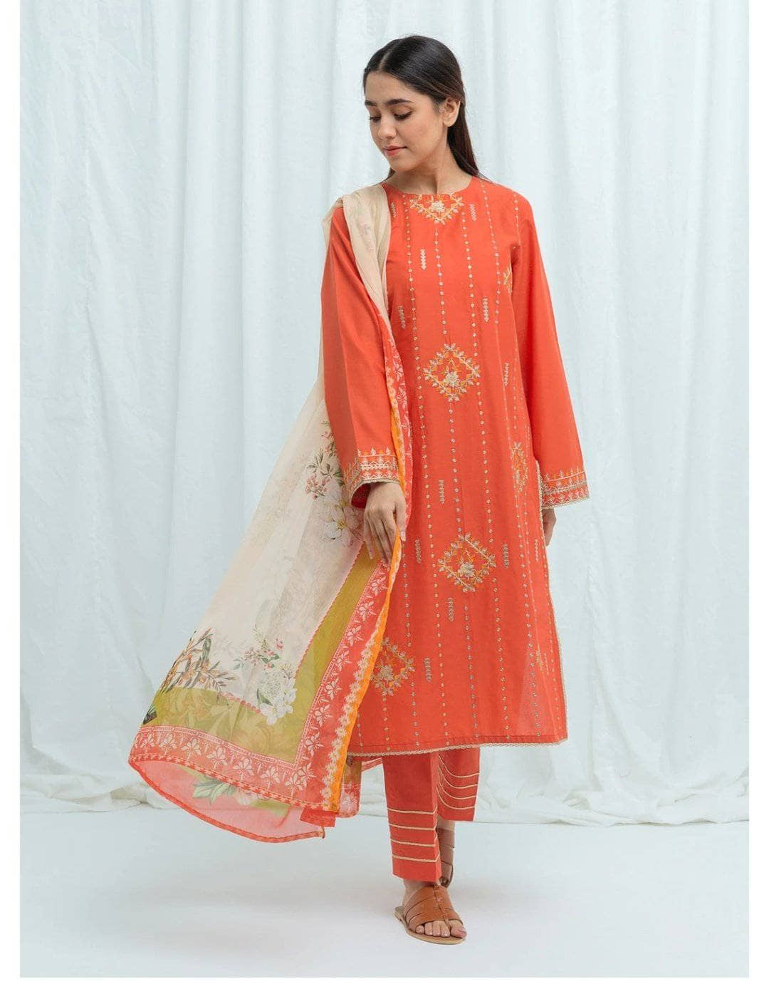 img_beechtree_lawn_2021_awwal_boutique