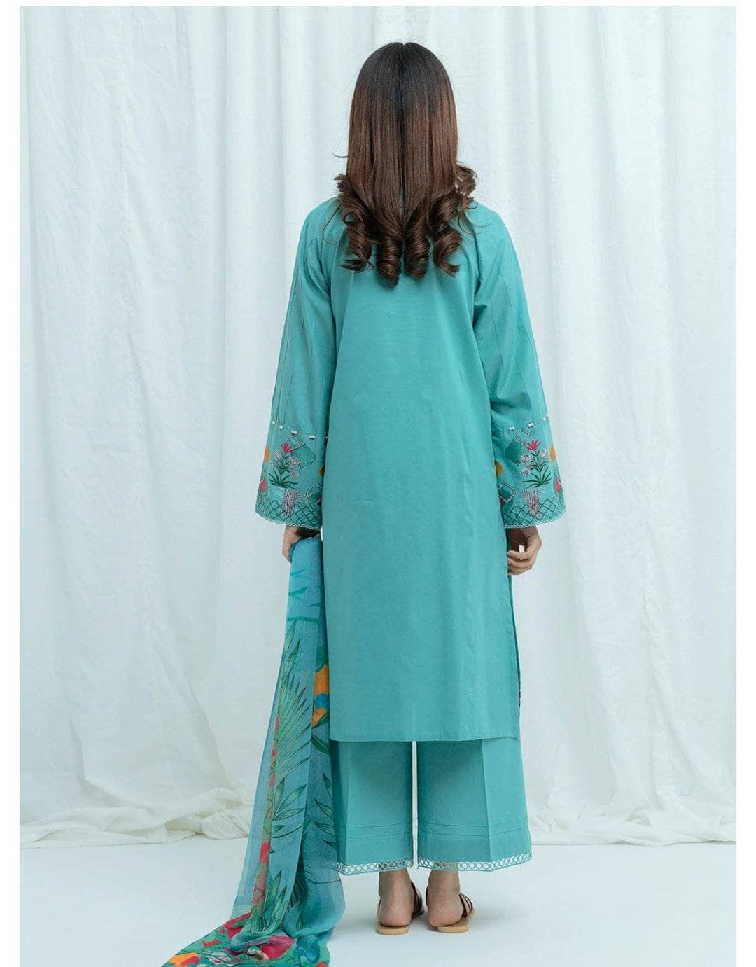 img_beechtree_lawn_2021_awwal_boutique