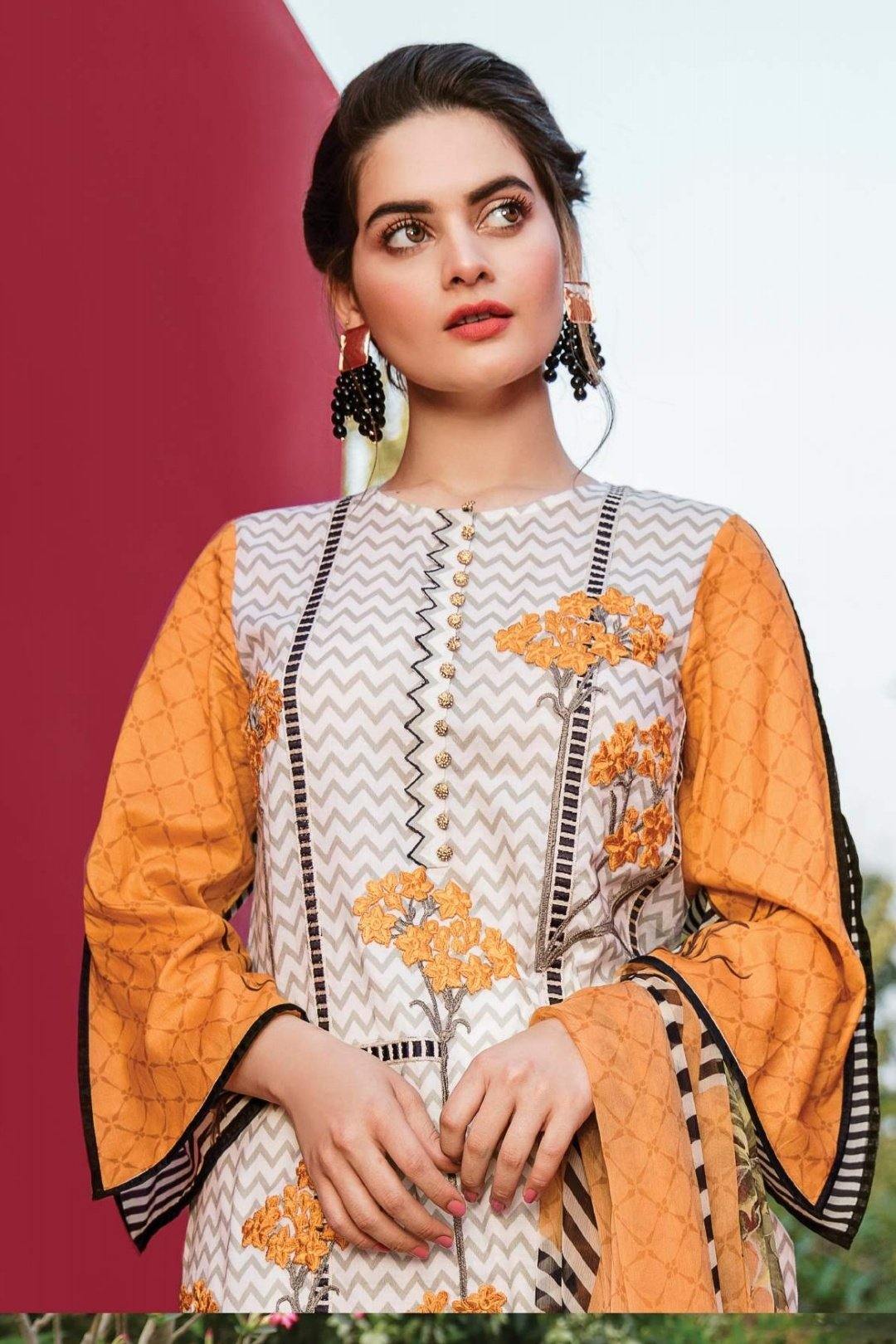 img_serene_saison_en_rose_lawn_2020_awwal_boutique