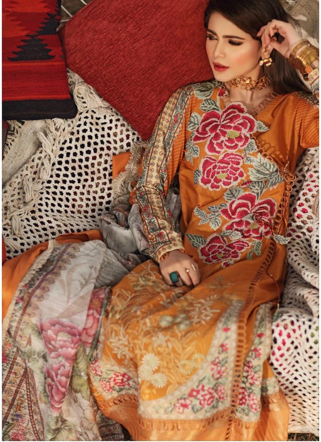 img_shiza_hassan_lawn_collection_awwal_boutique