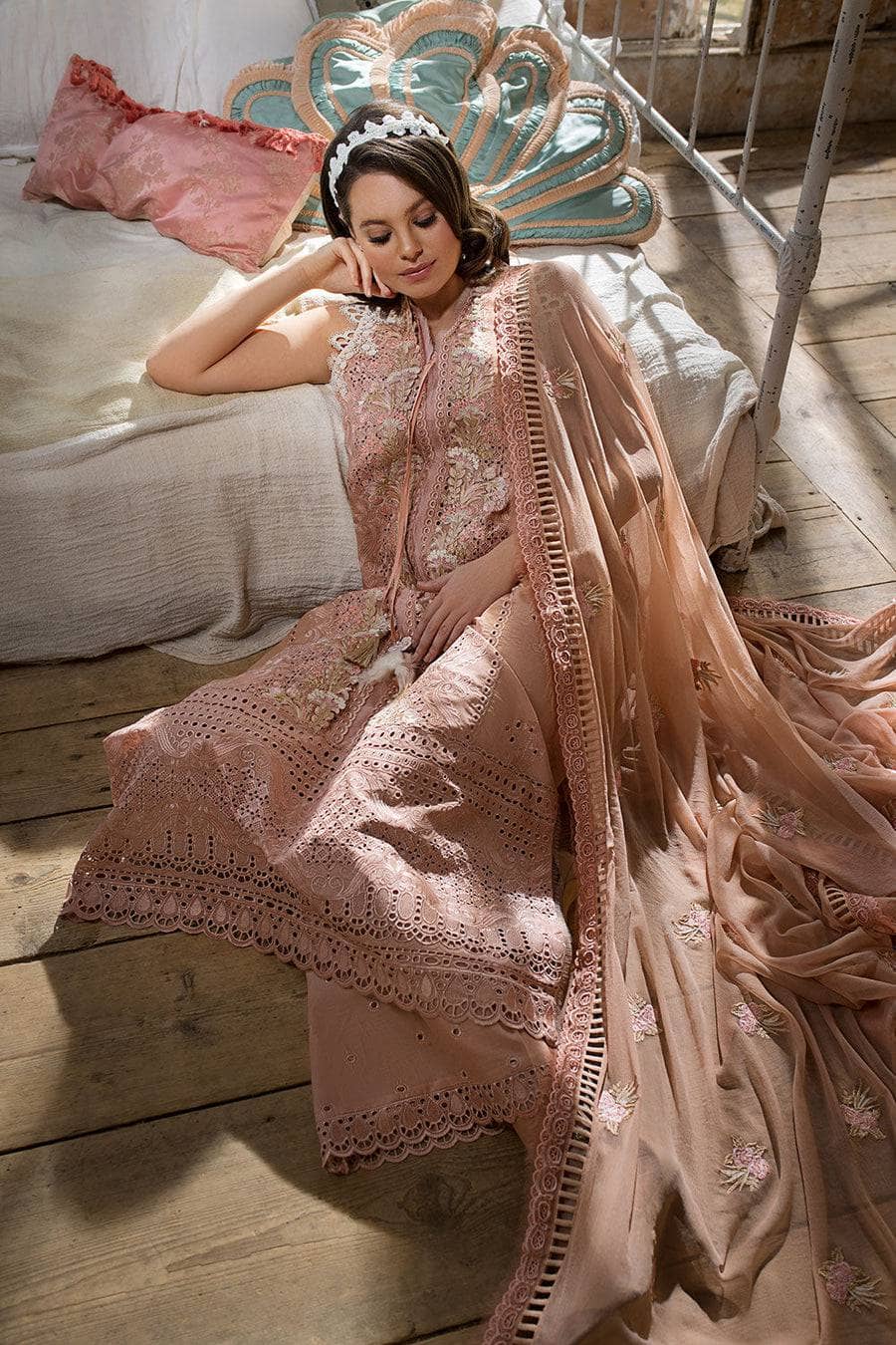 img_sobia_nazir_lawn_23_awwal_boutique
