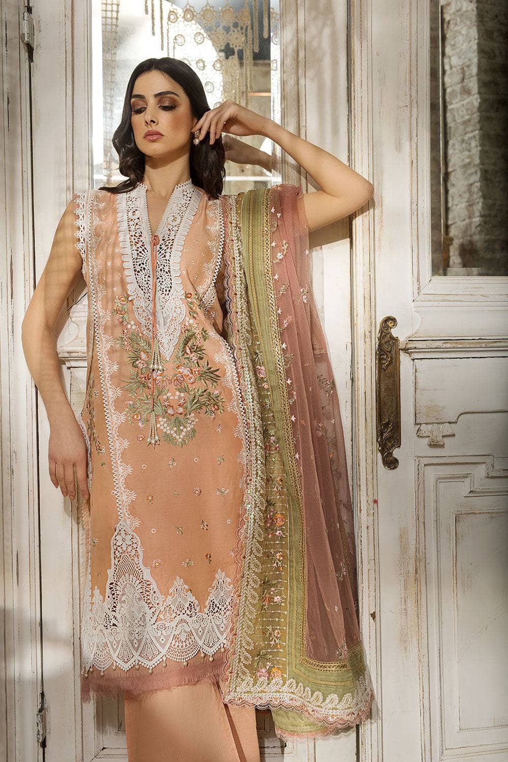 img_sobia_nazir_lawn_23_awwal_boutique