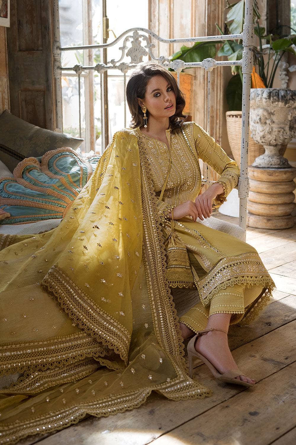img_sobia_nazir_lawn_23_awwal_boutique