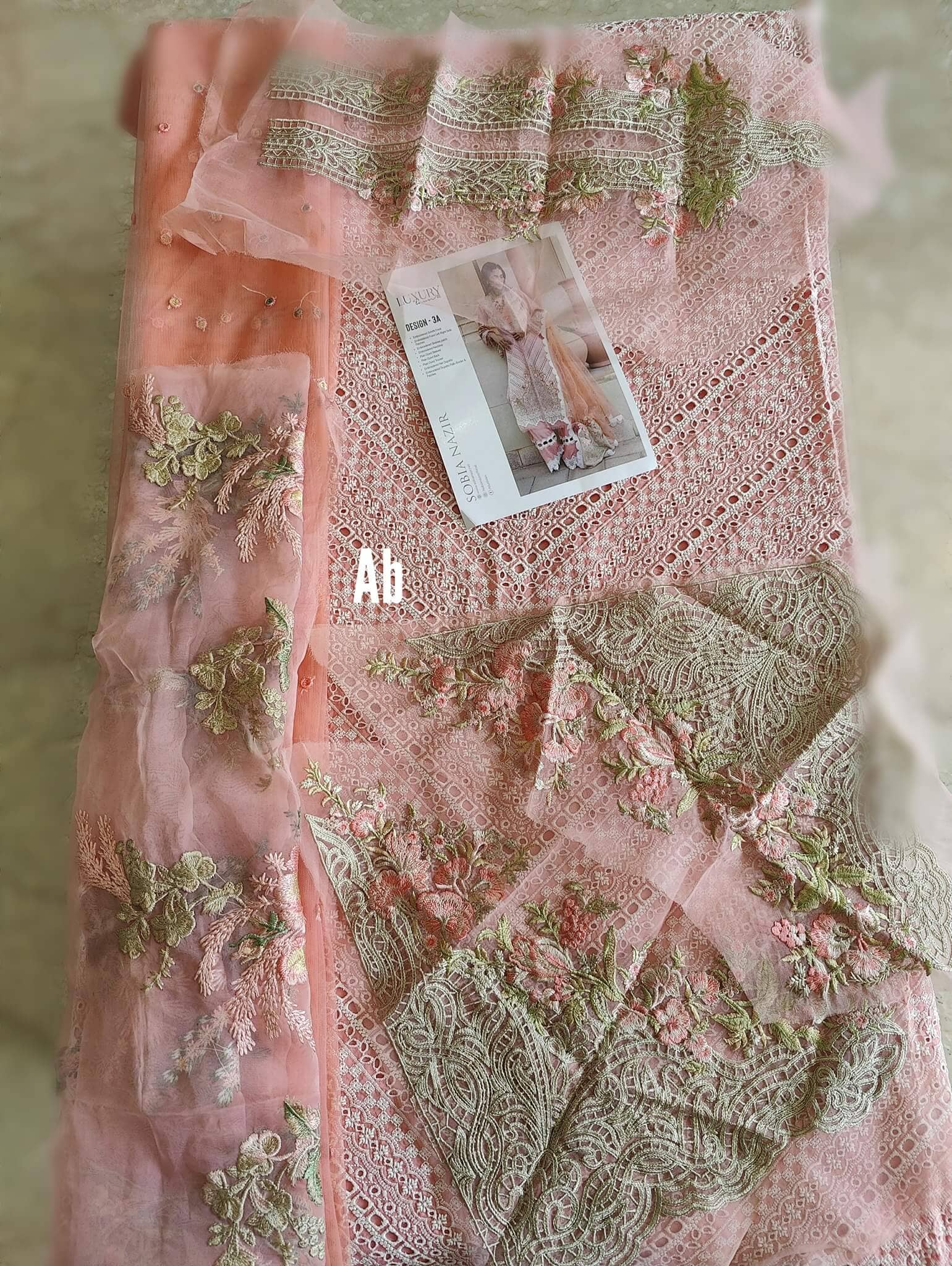 img_open_pic_sobia_nazir_lawn_22_awwal_boutique