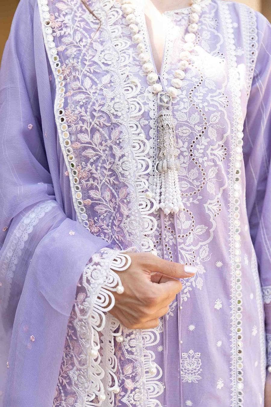 Img_sobia_nazir_lawn_22_awwal_boutique