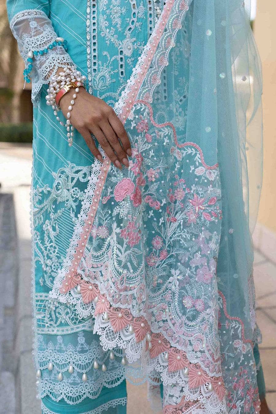 img_sobia_nazir_lawn_22_awwal_boutique