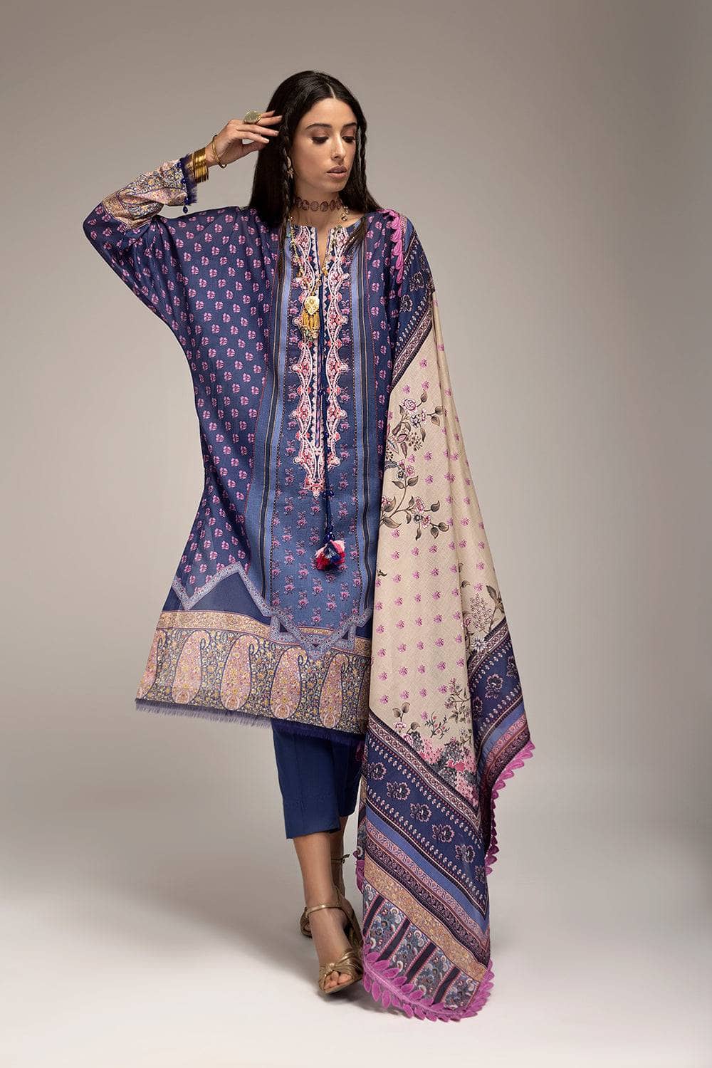 img_sobia_nazir_lawn_prints_22_awwal_boutique