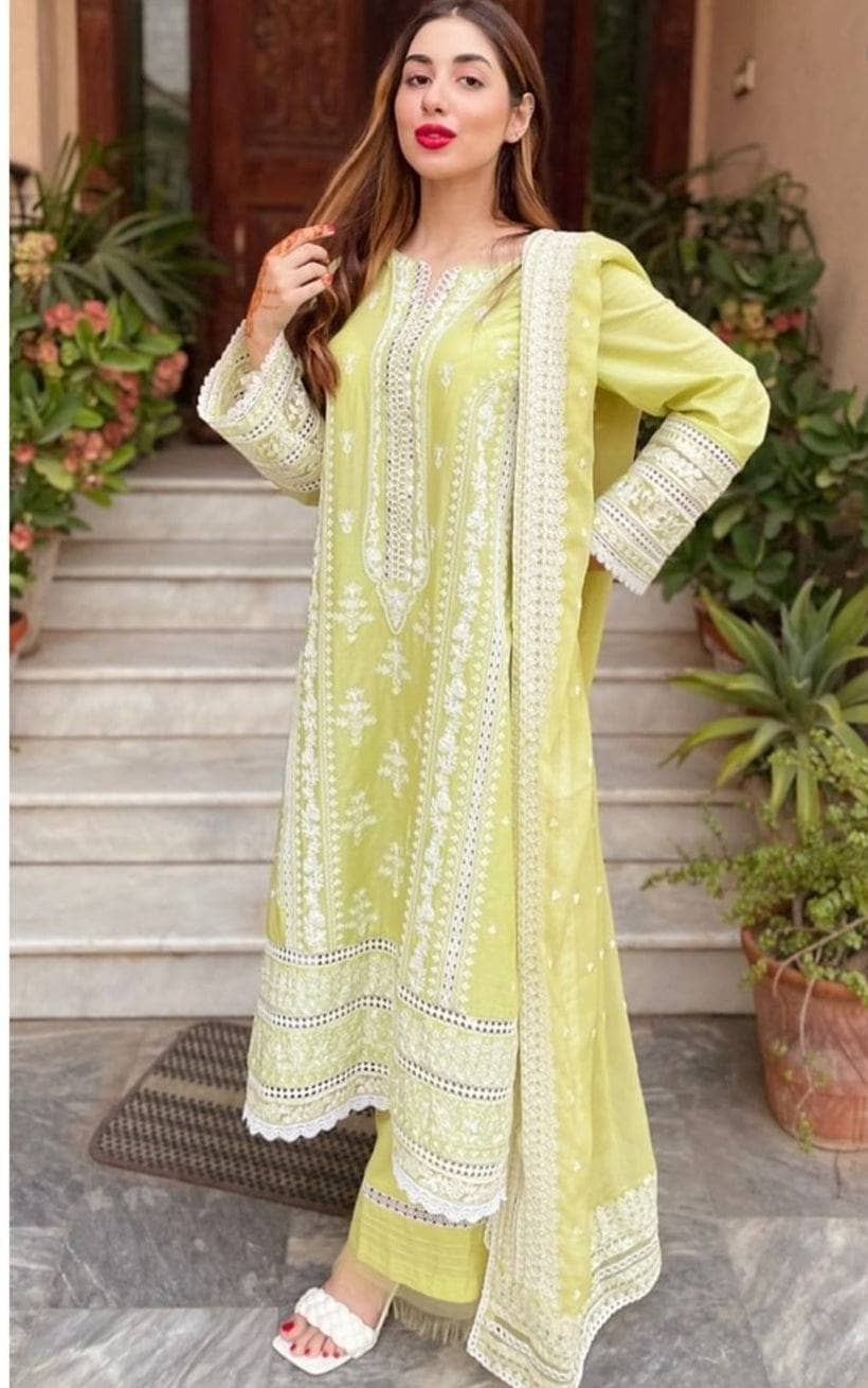 img_sobia_nazir_lawn_22_awwal_boutique