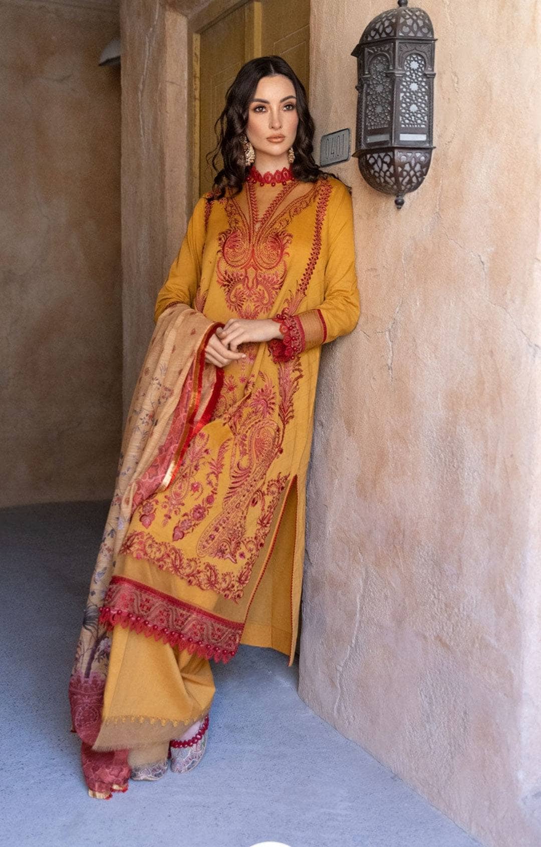 img_sobia_nazir_vital_lawn_22_awwal_boutique
