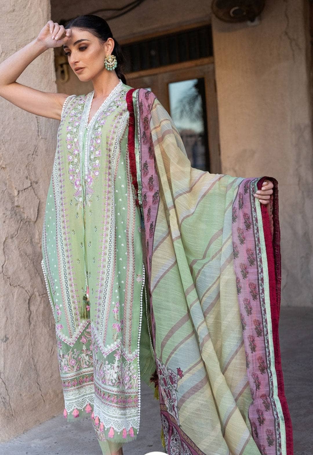 img_sobia_nazir_vital_lawn_22_awwal_boutique
