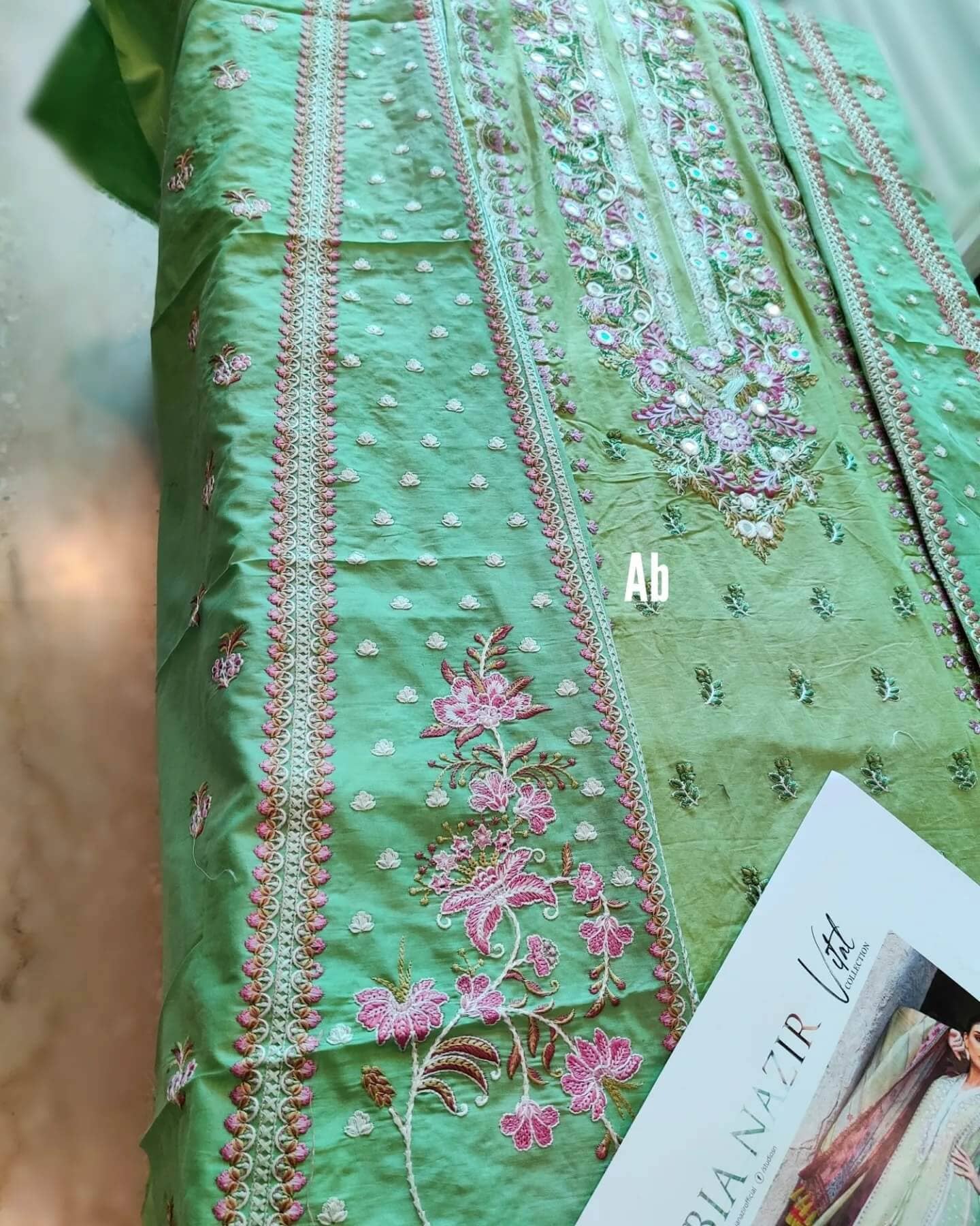 img_open_pic_sobia_nazir_vital_lawn_awwal_boutique