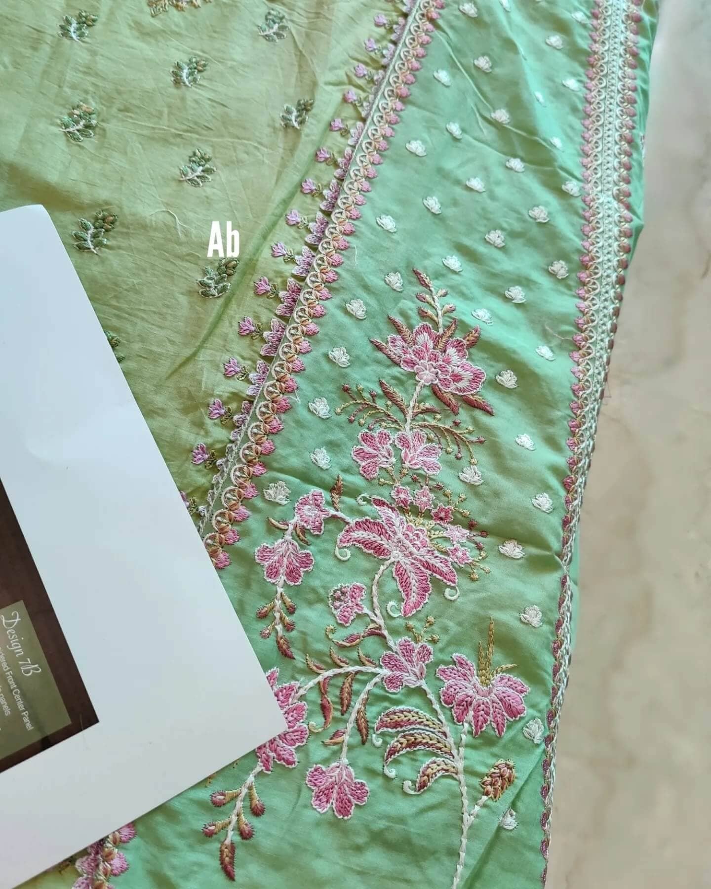 img_open_pic_sobia_nazir_vital_lawn_awwal_boutique
