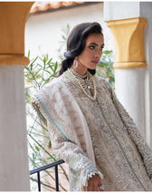 img_suffuse_by_sana_yasir_freesia_2022_wedding_edition_awwal_boutique