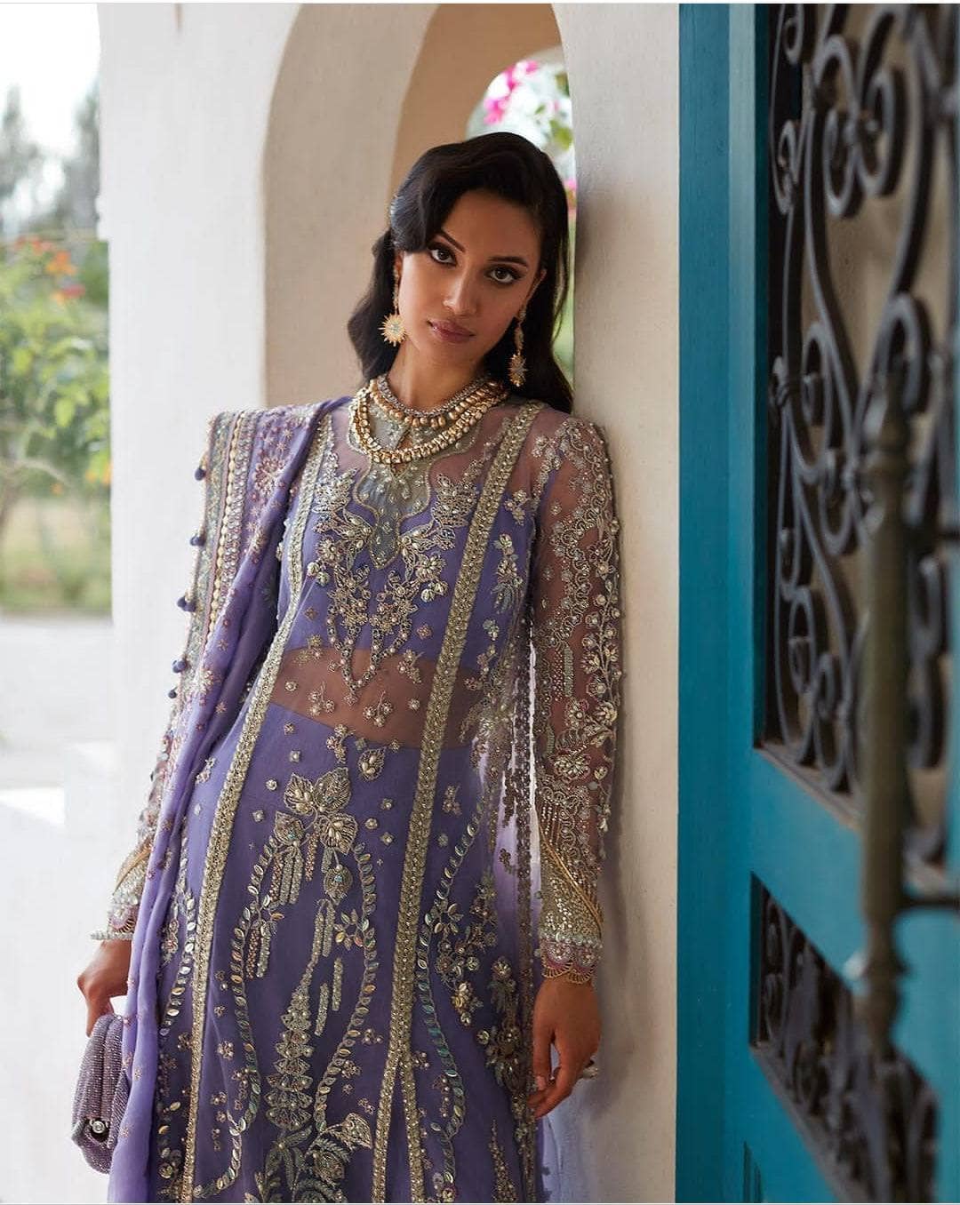 img_suffuse_by_sana_yasir_freesia_2022_wedding_edition_awwal_boutique