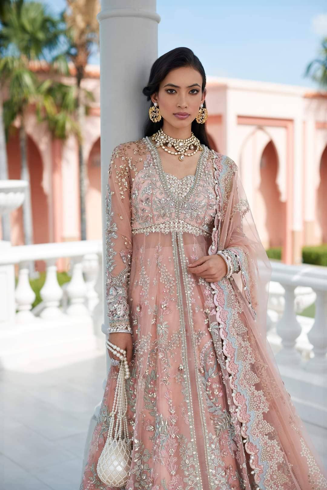 img_suffuse_by_sana_yasir_freesia_2022_wedding_edition_awwal_boutique