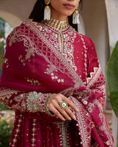 img_suffuse_by_sana_yasir_freesia_2022_wedding_edition_awwal_boutique