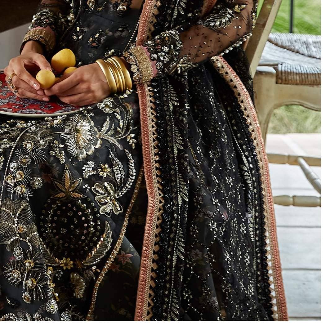 img_suffuse_by_sana_yasir_freesia_2022_wedding_edition_awwal_boutique