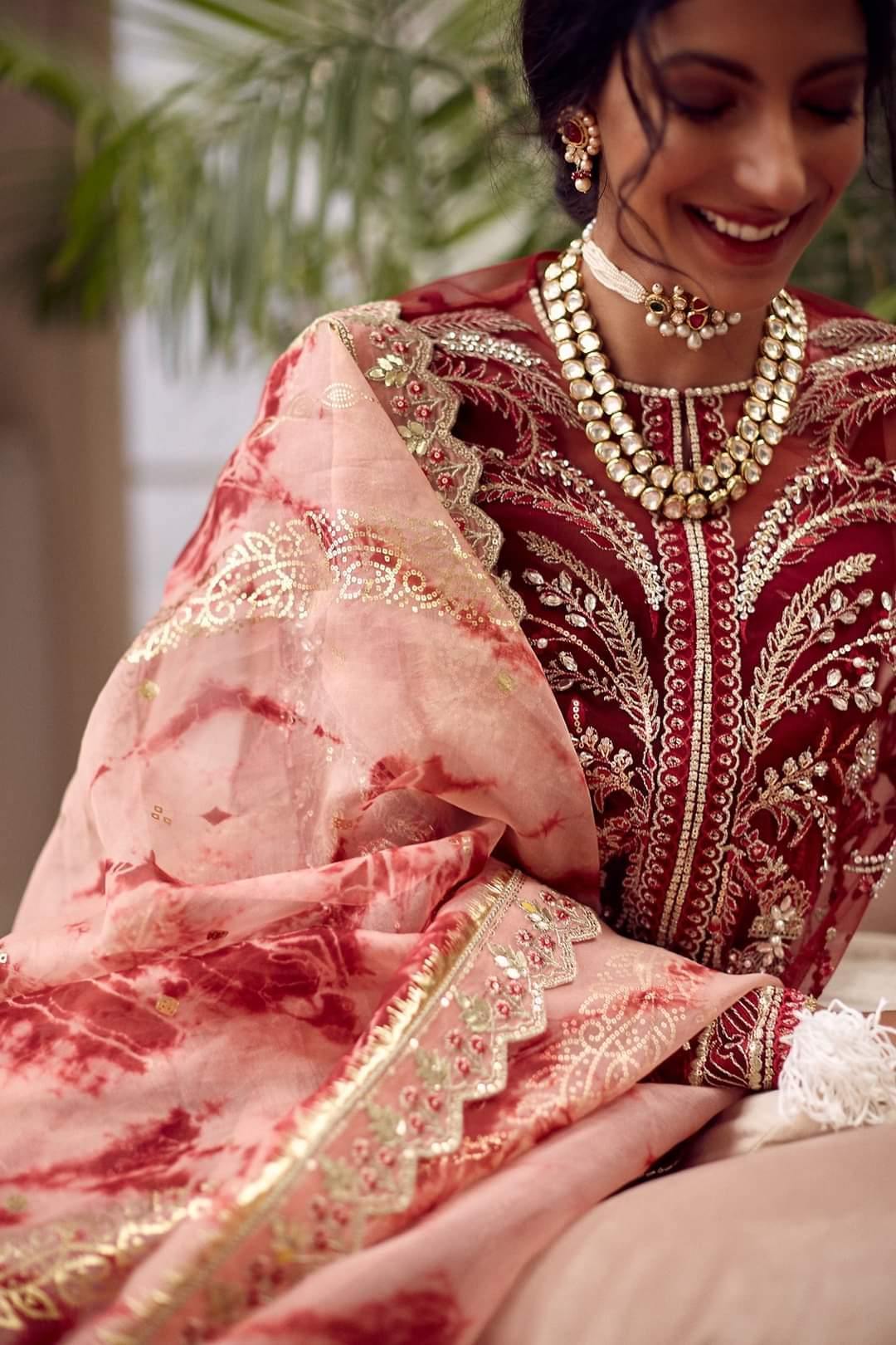 img_suffuse_freesia_luxury_wedding_edition_awwal_boutique