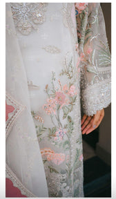img_suffuse_freesia_luxury_wedding_edition_awwal_boutique