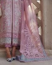 img_suffuse_lawn_collection_22_awwal_boutique