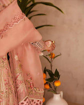img_suffuse_lawn_collection_22_awwal_boutique