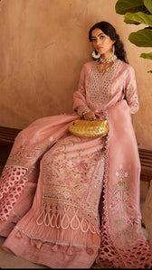 img_suffuse_lawn_collection_22_awwal_boutique