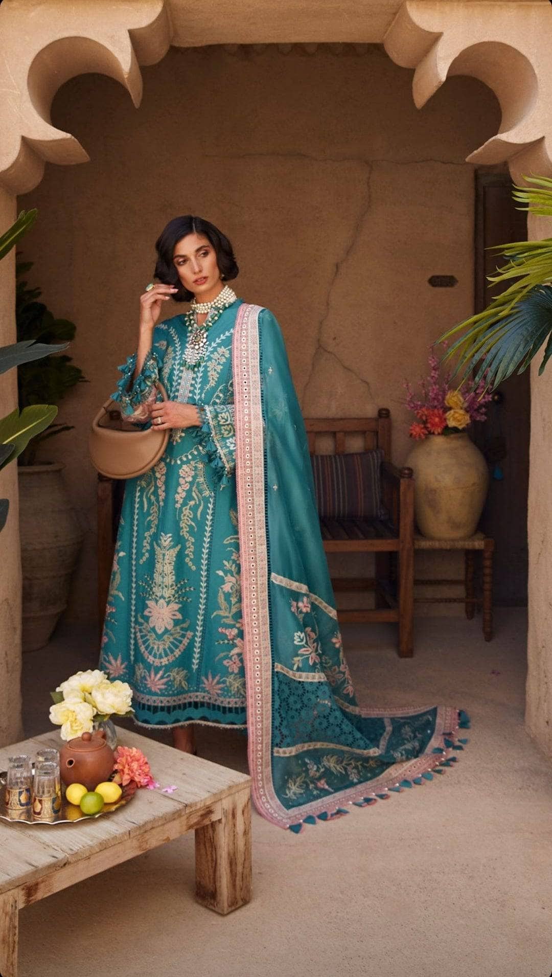 img_suffuse_lawn_collection_22_awwal_boutique