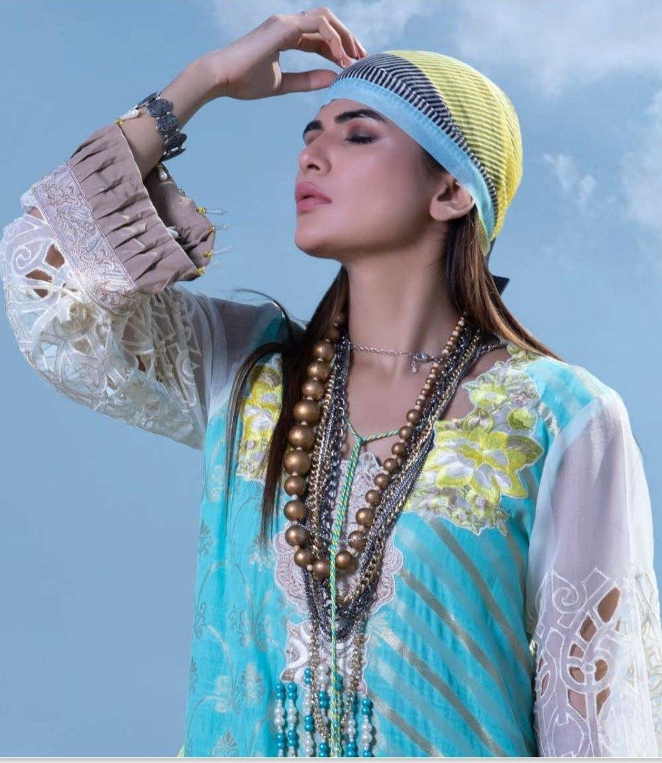 img_tajnoor_by_mahamir_lawn_awwal_boutique