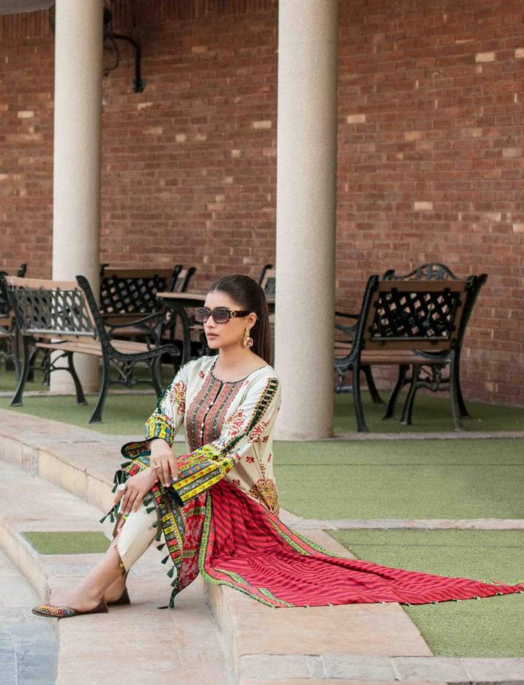 img_nazli_by_tawakkal_lawn_22_awwal_boutique