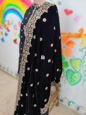 img_velvet_embroidered_shawl_collection_awwal_boutique