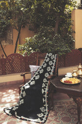 img_zaha_lawn_2021_awwal_boutique