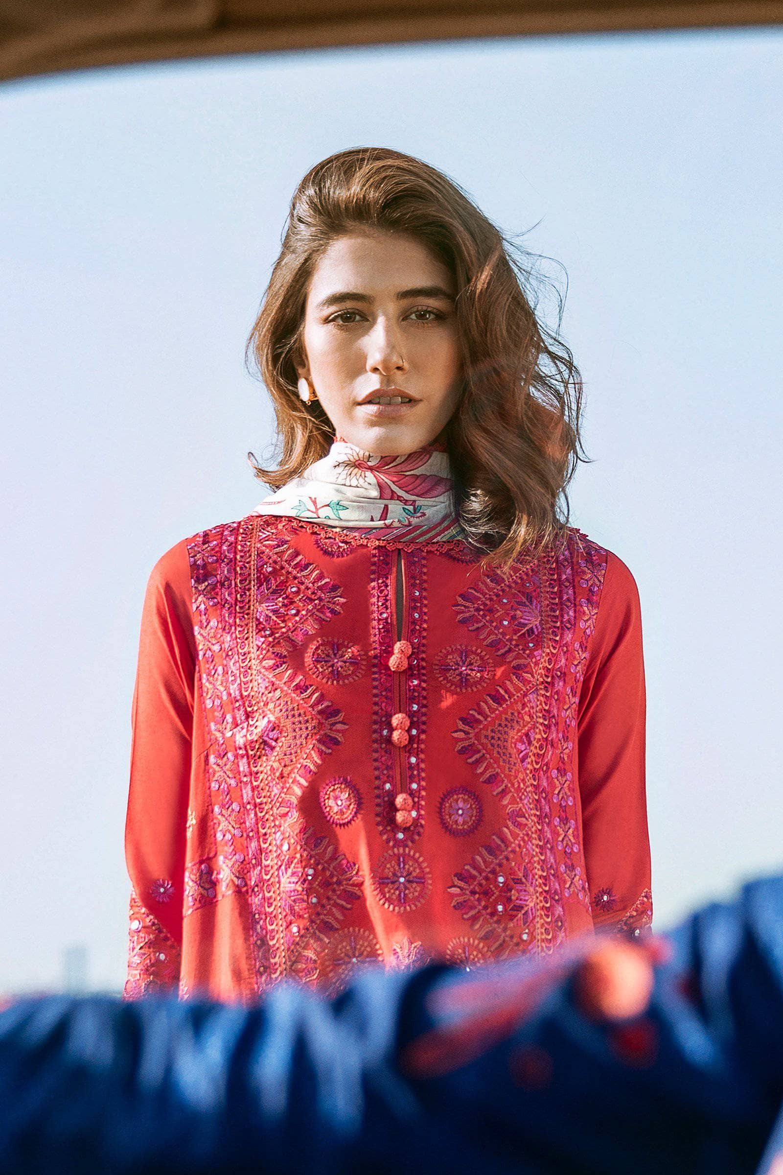 img_zaha_lawn_2021_awwal_boutique