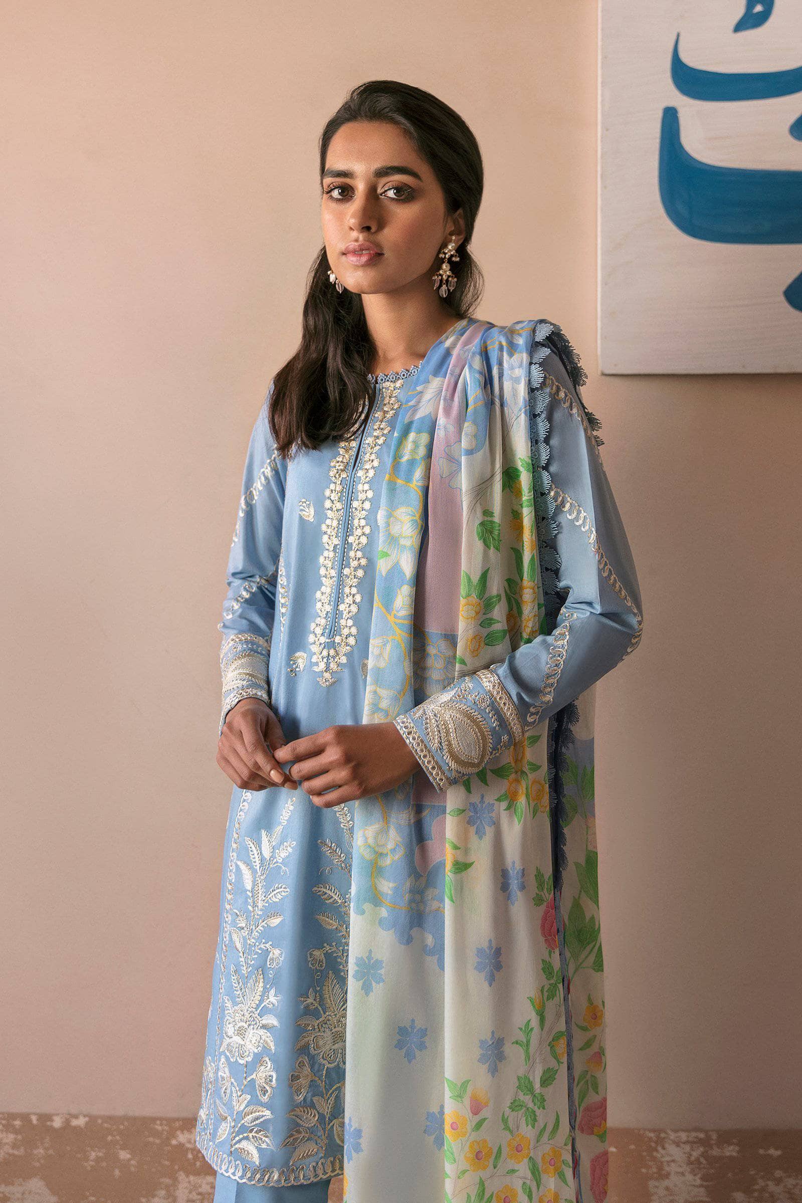 img_zaha_lawn_2021_awwal_boutique