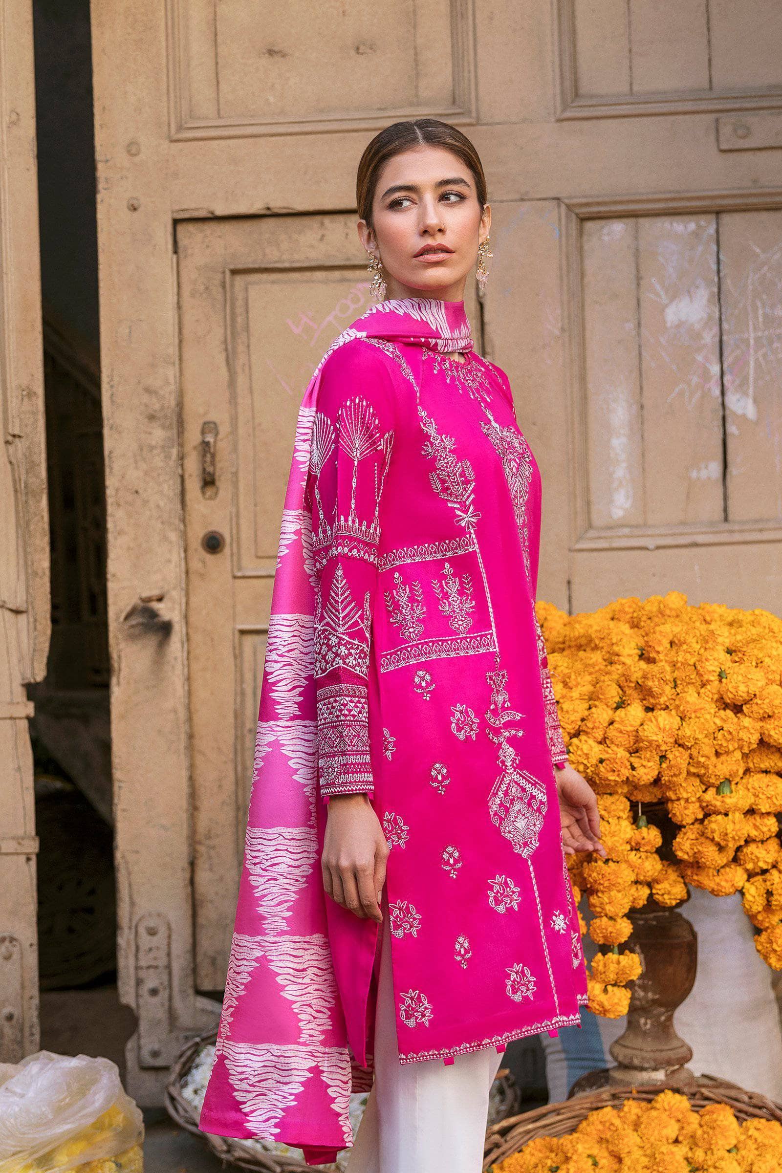 img_zaha_lawn_2021_awwal_boutique