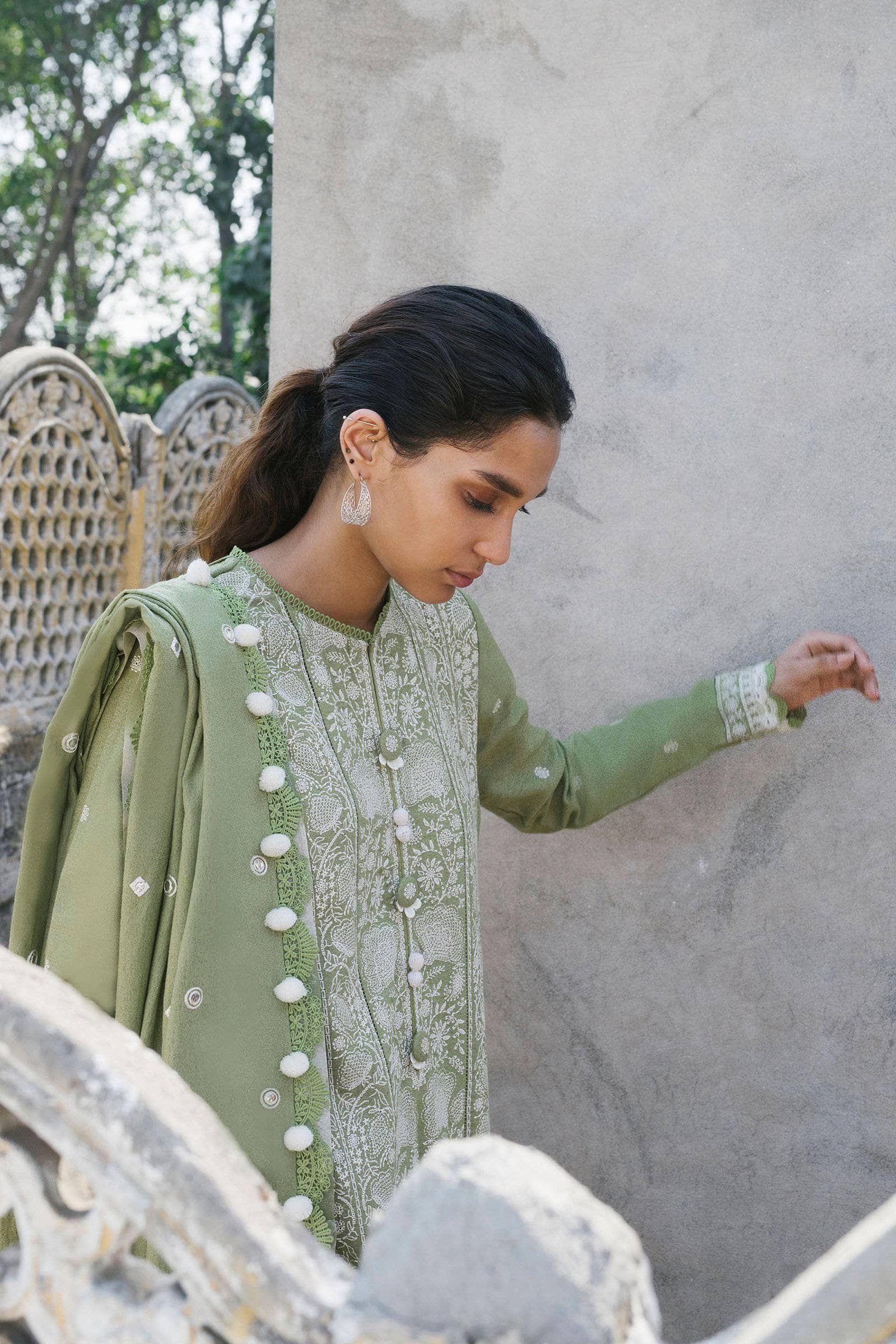 img_zaha_humrahi_winter_collection_awwal_boutique