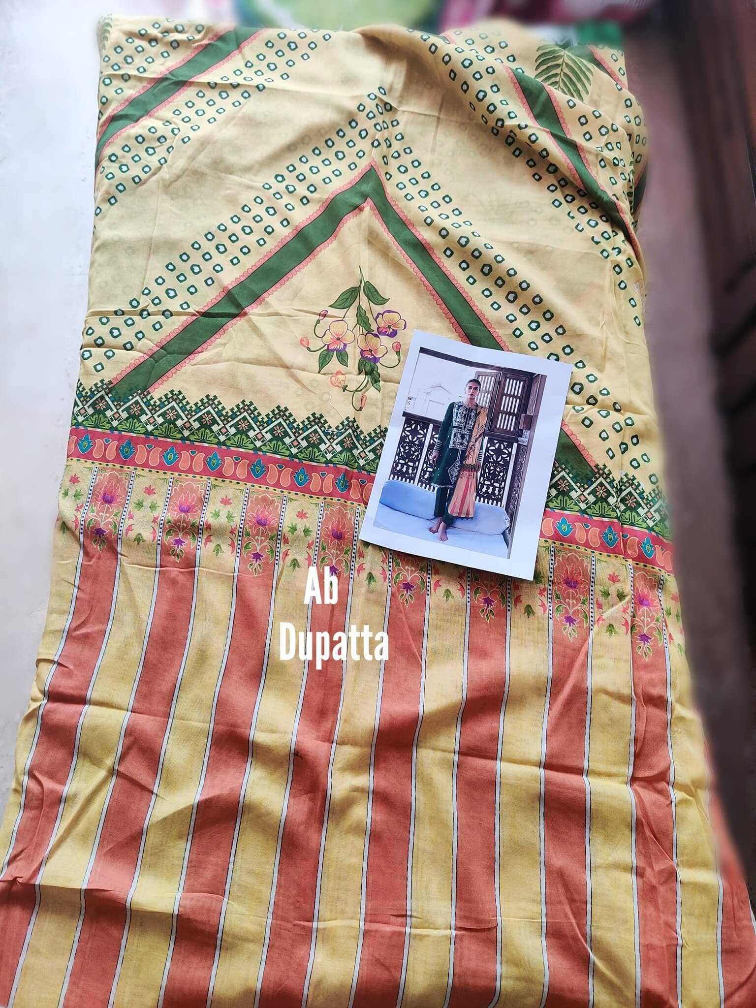 img_open_pic_zaha_lawn_2021_awwal_boutique