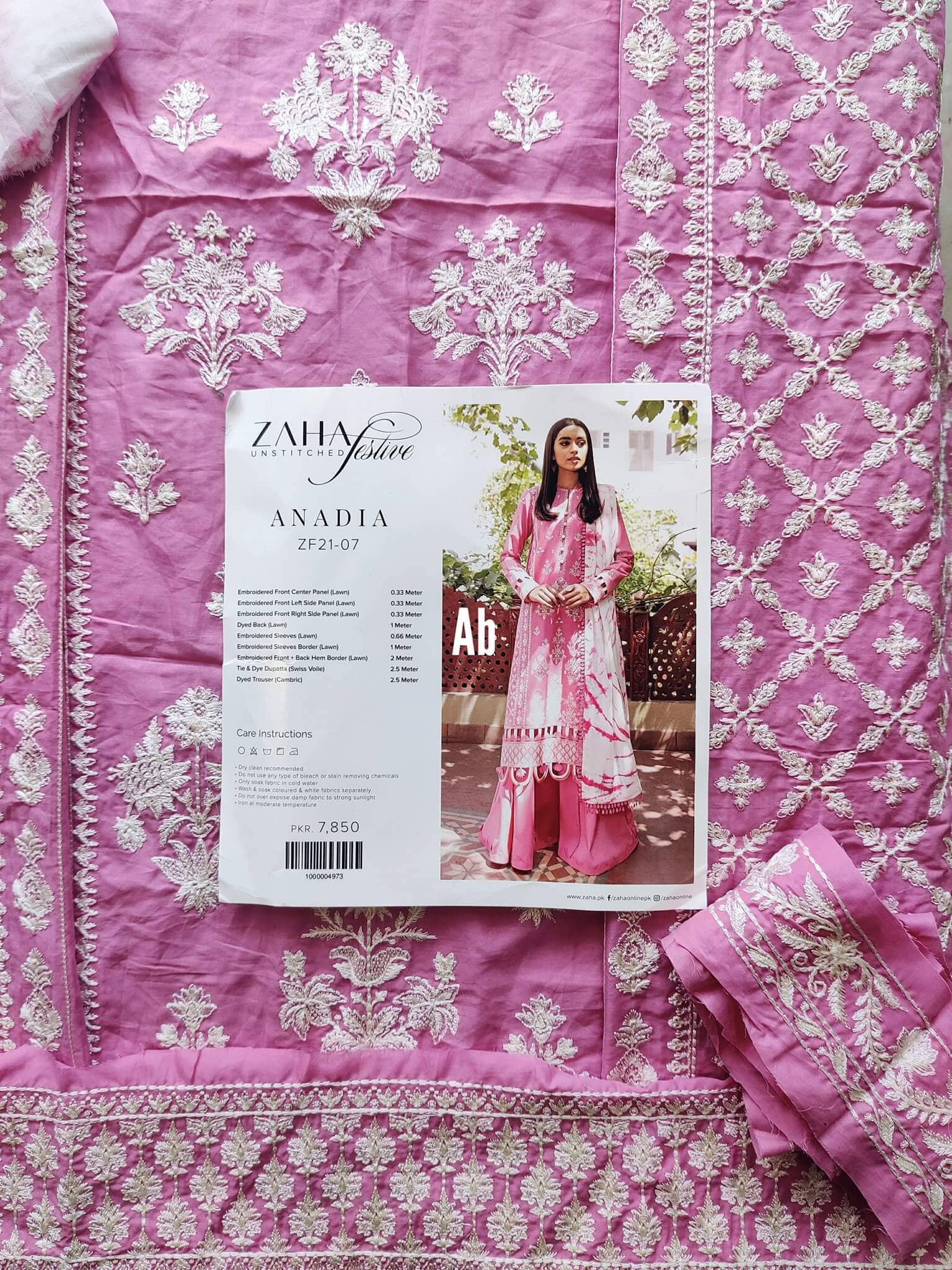 img_open_pic_zaha_festive_lawn_2021_awwal_boutique