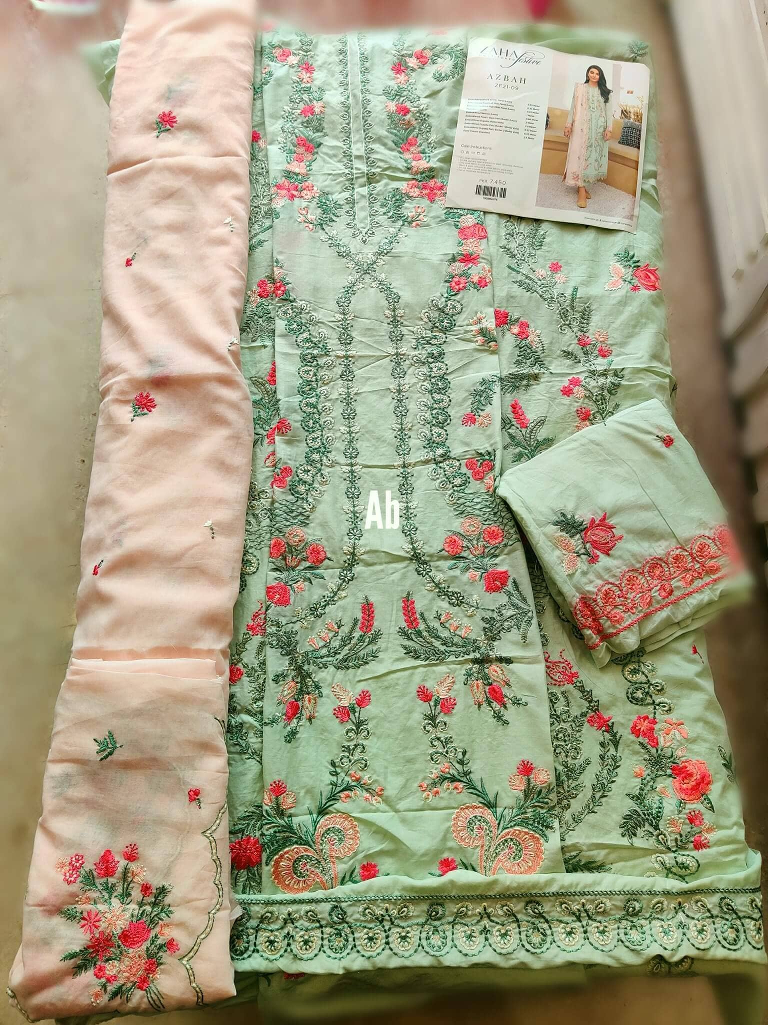 img_zaha_festive_lawn_21_awwal_boutique