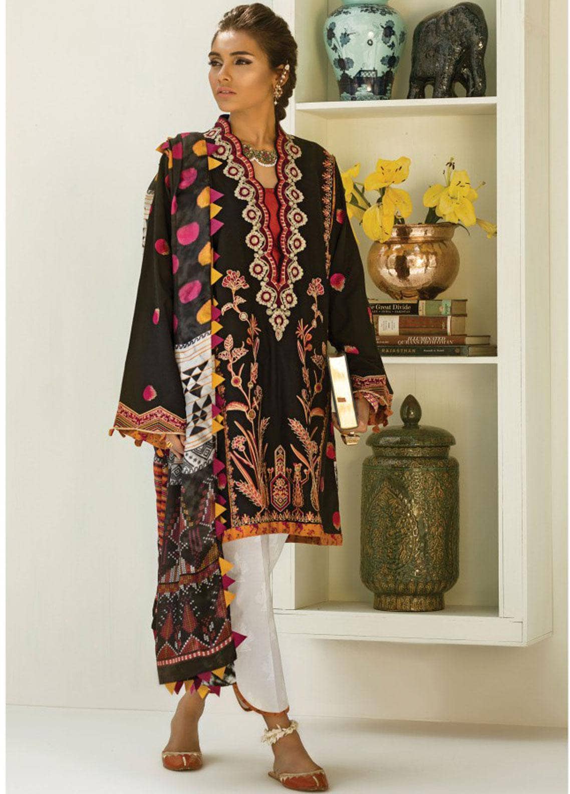 img_zaha_lawn_awwal_boutique